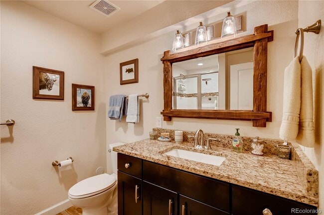 Building Photo - 511 E Hinsdale Ave