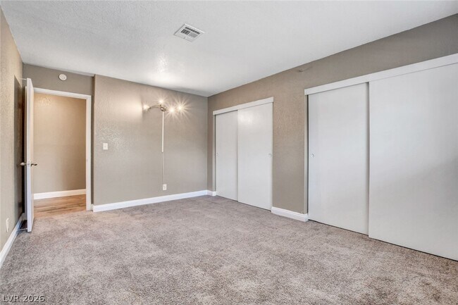 Building Photo - 4367 S Mojave Rd