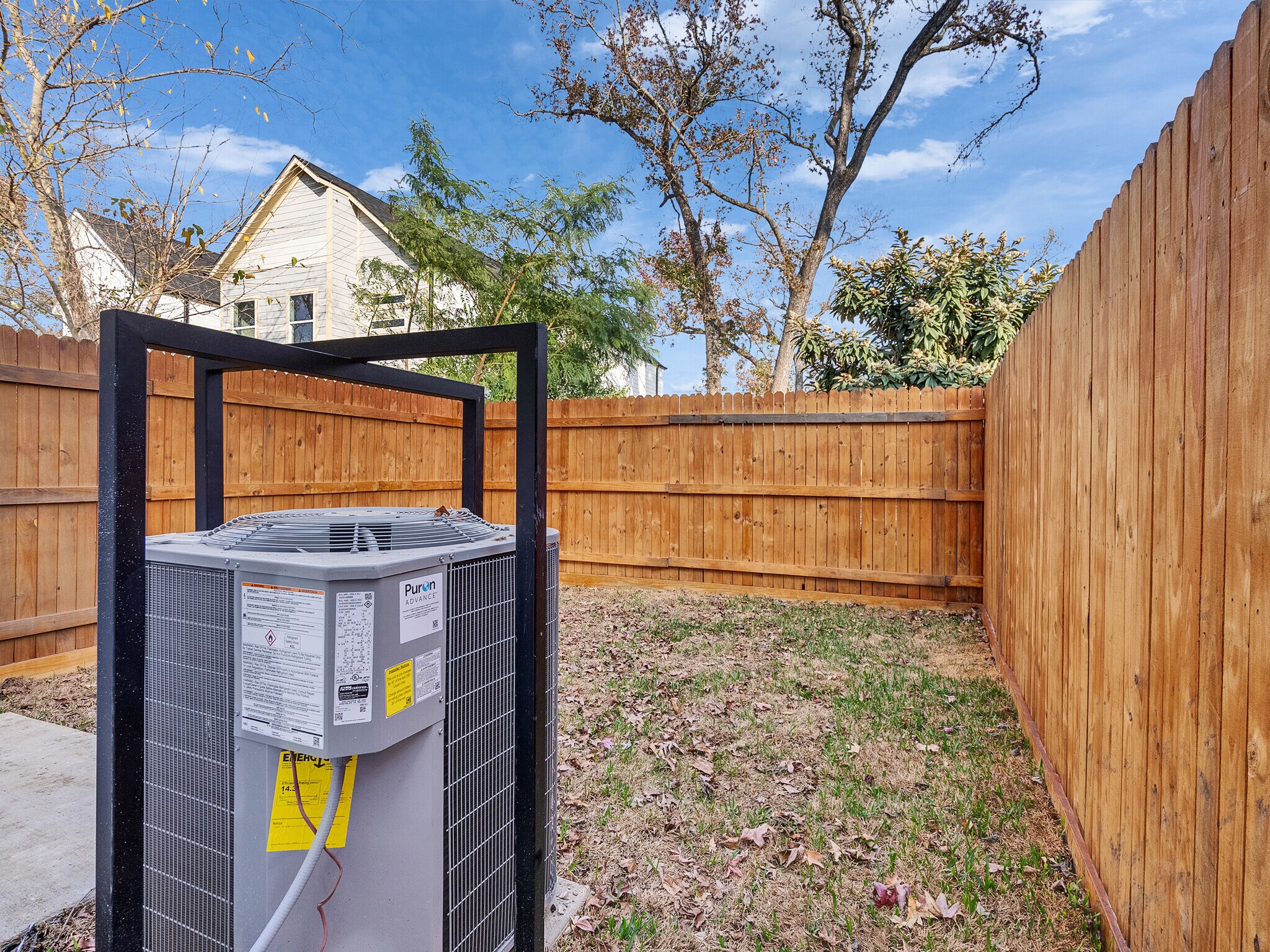 Building Photo - 9410 Firnat St