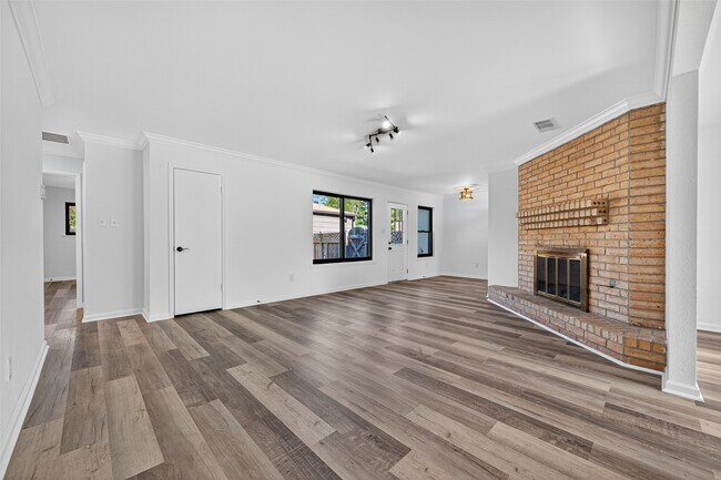 Building Photo - 17418 Largs Cir