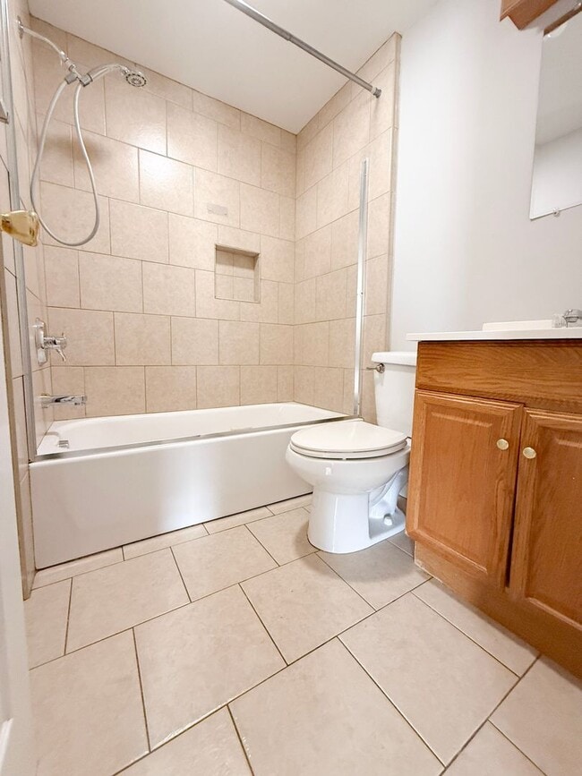 Building Photo - 4 Bedroom Two-Story Home with Large Yard, Lawn Care Included