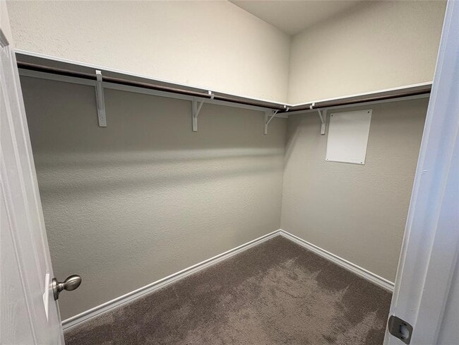 Building Photo - 147 Mary Max Cir