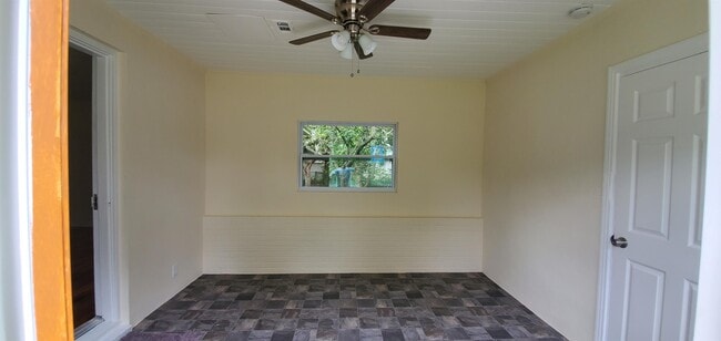 Building Photo - 854 Allison St