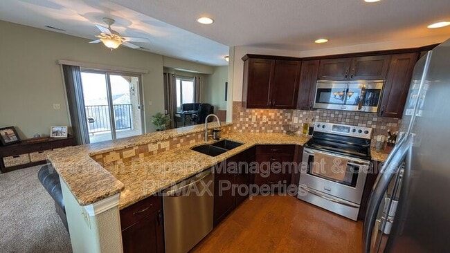 Building Photo - 1530 Little Bear Creek Point