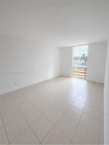 Building Photo - 13499 Biscayne Blvd