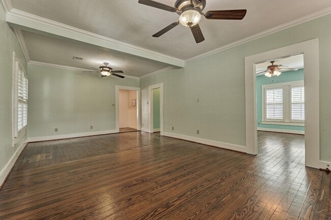 Building Photo - 711 Granberry St