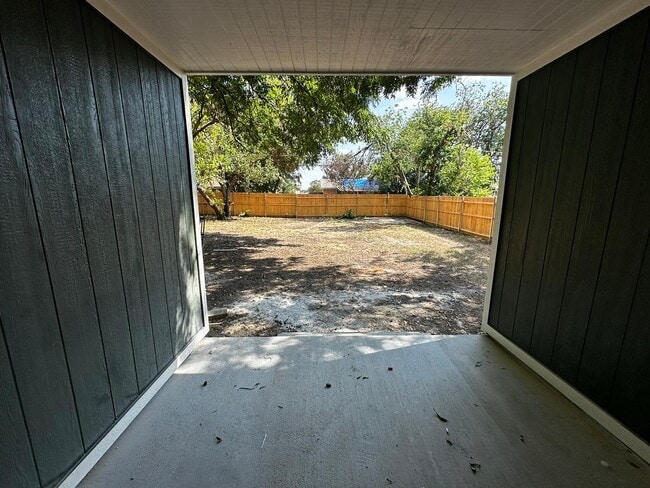 Building Photo - 1712 Brake Dr