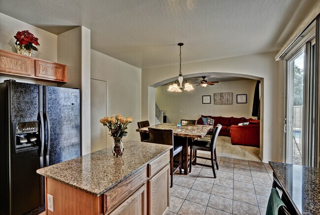 Building Photo - 17243 W Tara Ln