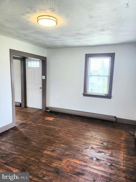 Building Photo - 1286 S Imler Valley Rd