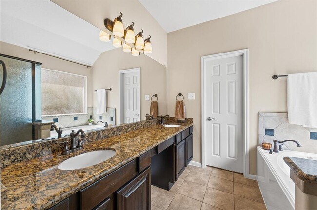 Building Photo - 406 Oak Stream Dr