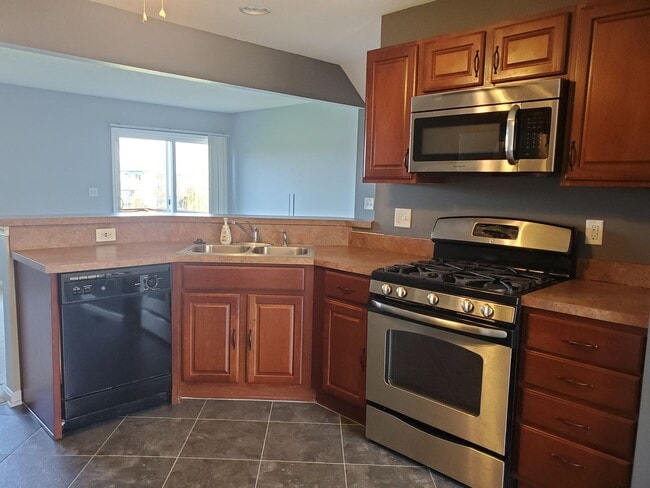 Building Photo - Beautiful 3 Bedroom, 2.5 Bath in Millersville