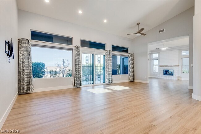 Building Photo - 2508 Sandilands Dr