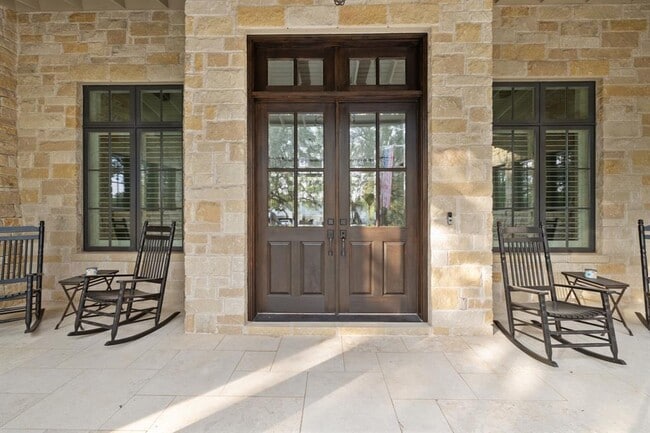 Building Photo - 1909 Knights Chance Ln