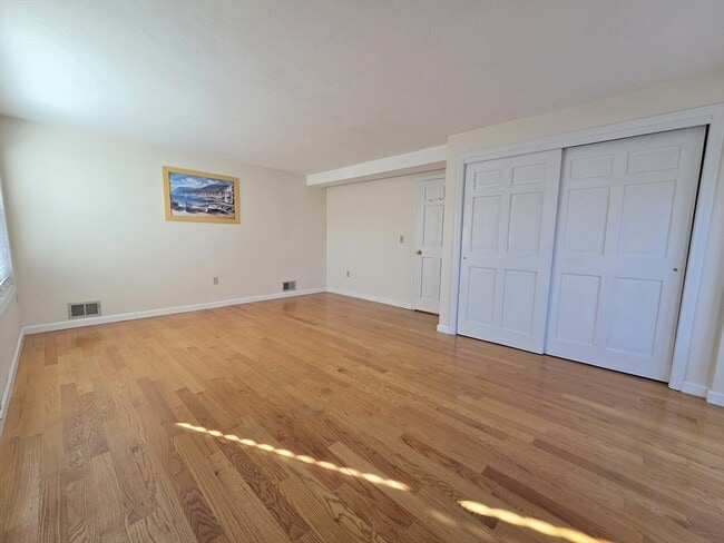 Building Photo - 138 Quincy Shore Dr