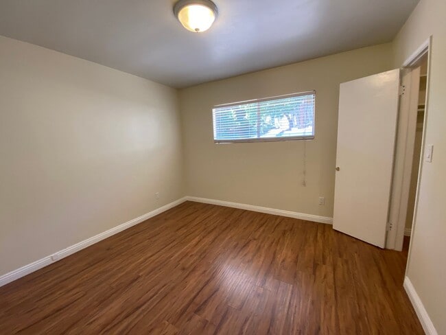 Building Photo - Spacious Home in Blue Zone Loma Linda!