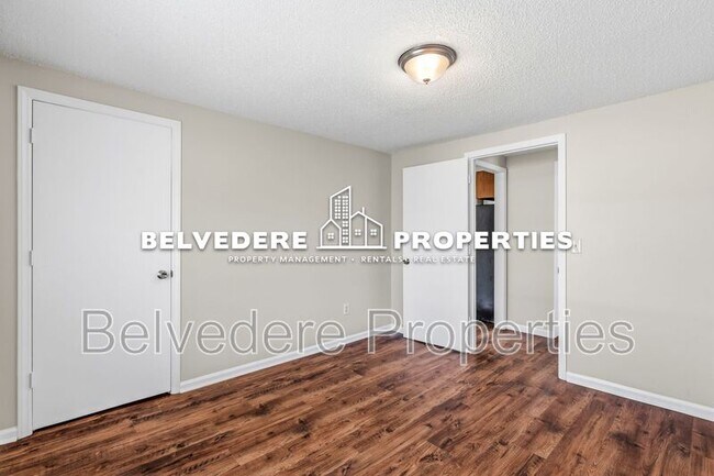 Building Photo - 112 S Raleigh St