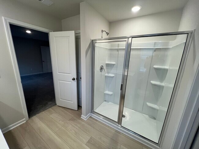 Building Photo - 1008 Minocqua Rd