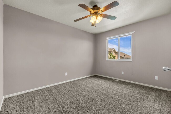 Building Photo - Spacious 4-Bedroom Home Near Hill Air Force Base