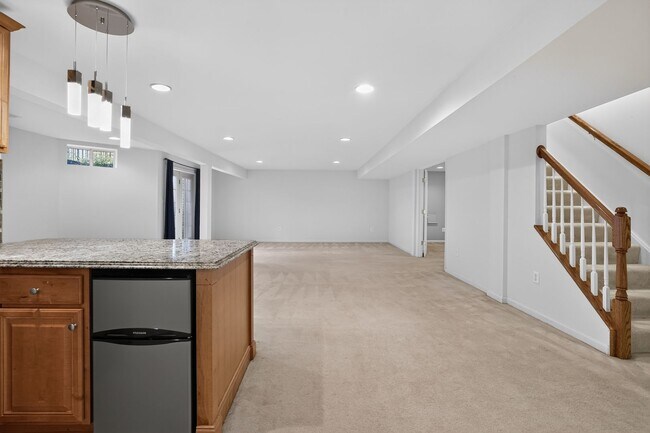 Building Photo - 44331 Apache Cir