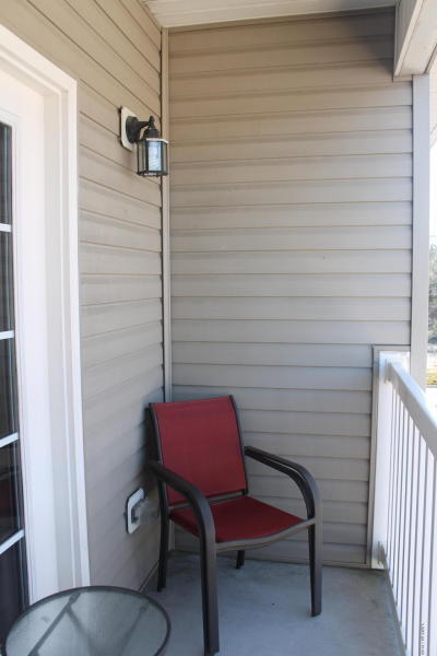 Building Photo - Beautiful 2 Bedroom 2 Bathroom Located in ...