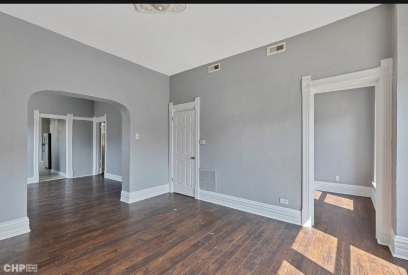 Building Photo - 1124 S Sacramento Blvd