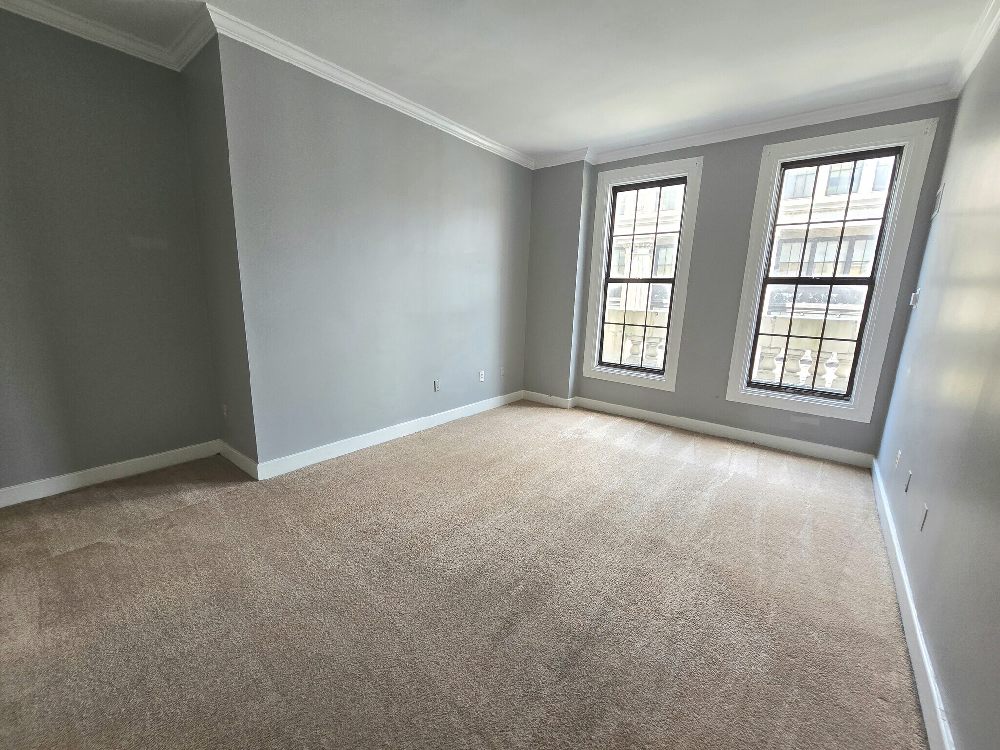 Building Photo - 1 E Chase St