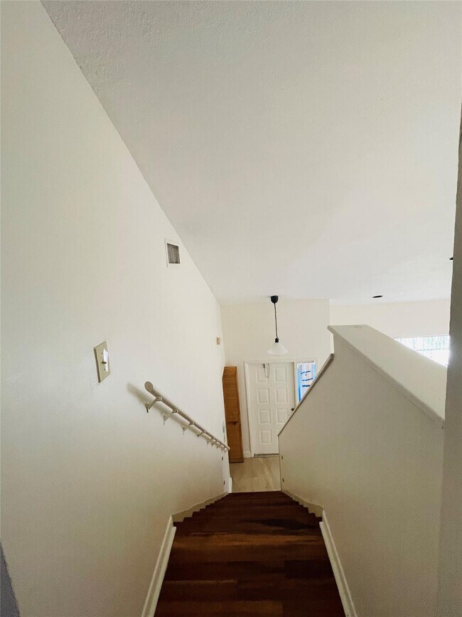 Building Photo - 13976 Langley Pl