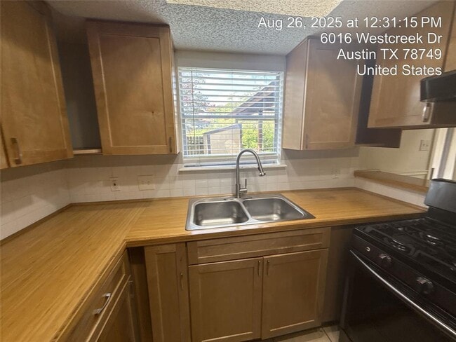 Building Photo - 6016 Westcreek Dr