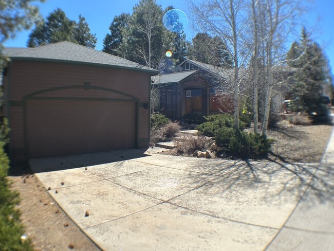Building Photo - Great single level home in Ponderosa Trails