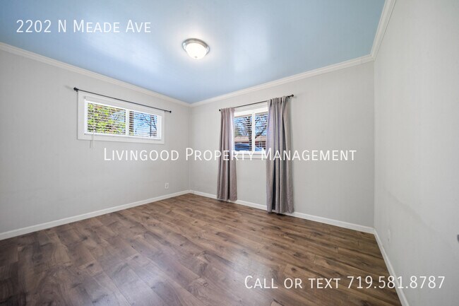 Building Photo - 2202 N Meade Ave