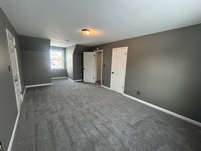 Building Photo - 3423 Minor Dr