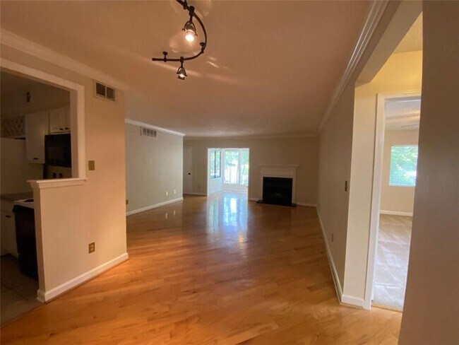 Building Photo - 5005 Wingate Way