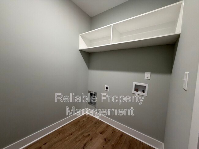Building Photo - 863 Jack Rd