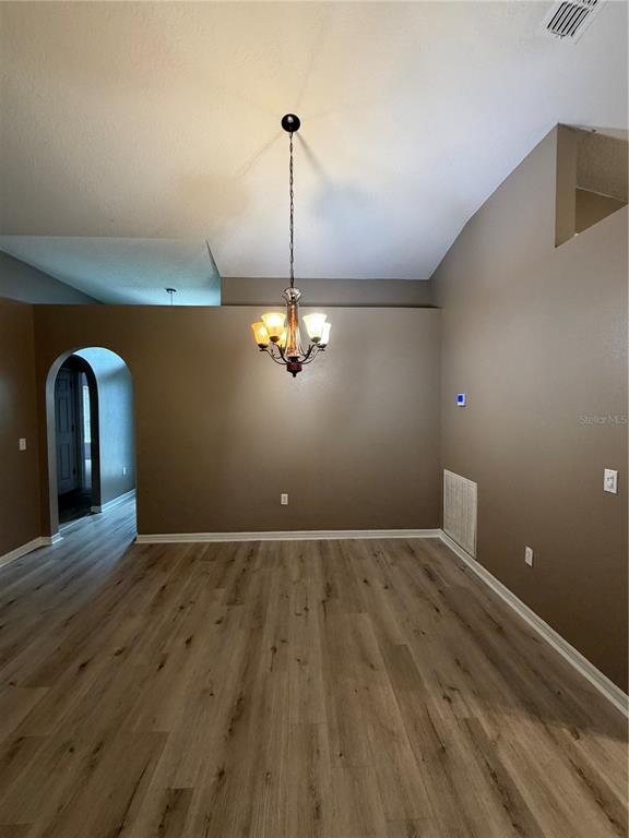 Building Photo - 5539 Sycamore Canyon Dr