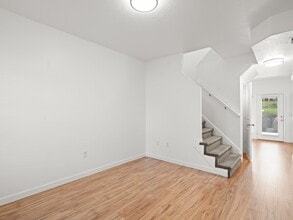 Building Photo - 5047 W Rock Butte Rd