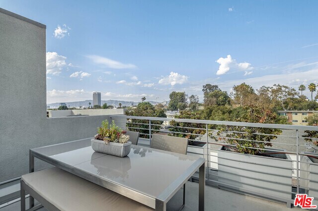 Building Photo - 5407 W Wilshire Vista Ln
