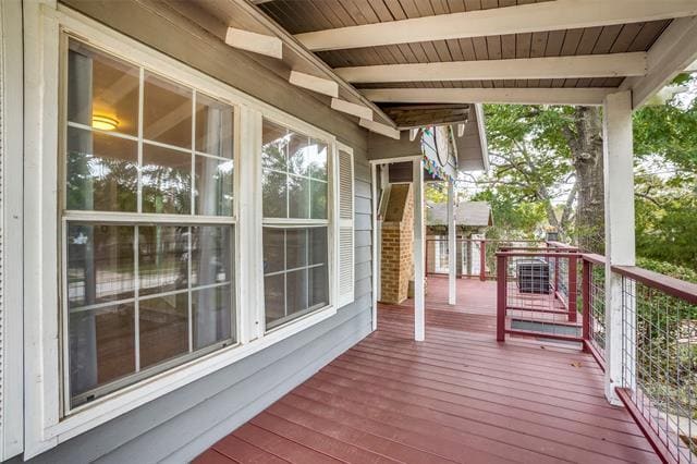 Building Photo - 8810 Daytonia Ave