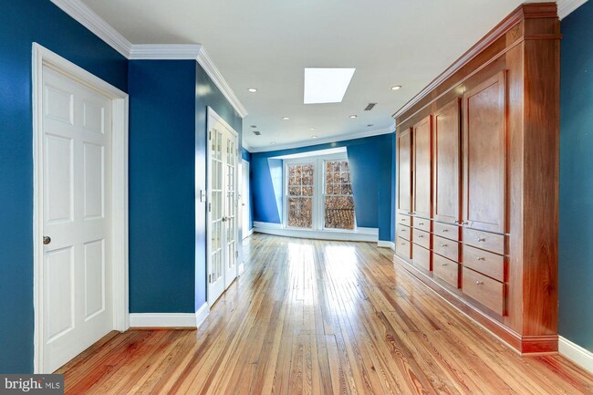 Building Photo - 2151 Florida Ave NW