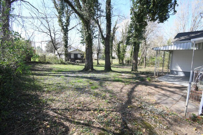 Building Photo - 3517 S Haven Rd
