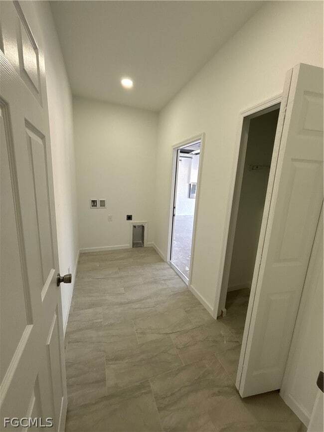 Building Photo - 3005 31st St W