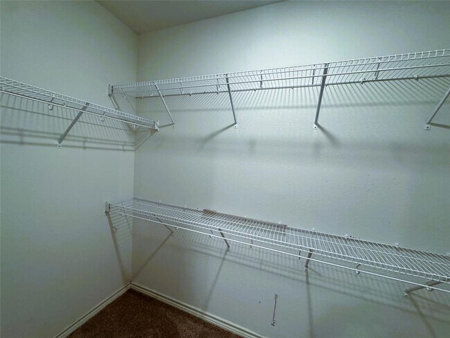 Building Photo - 356 Cres Park Dr