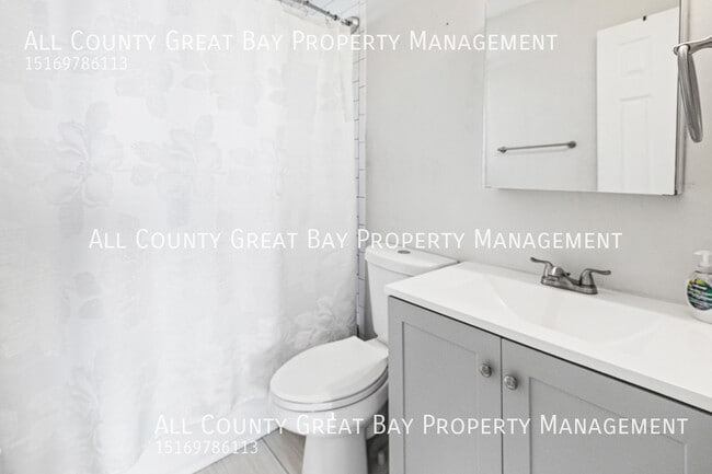 Building Photo - 921 Church St