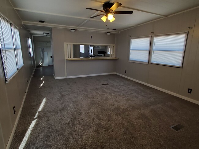 Building Photo - Large 3BR, 2BTH mobile home. Washburn Rura...