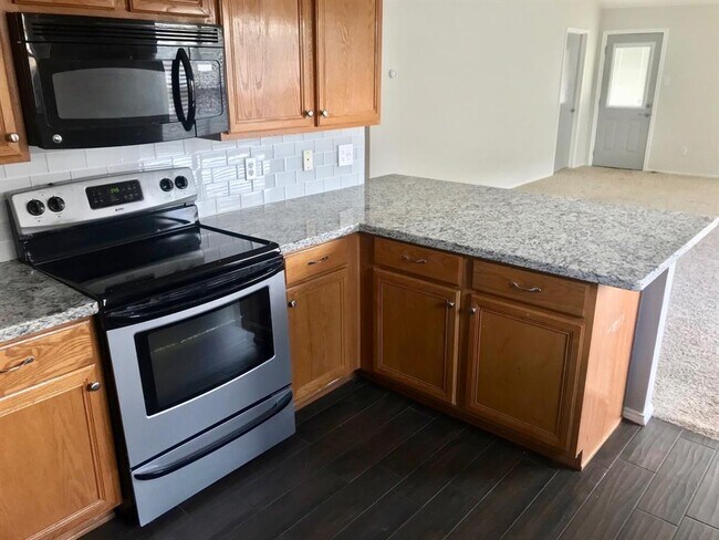 Building Photo - 10822 Primrose Acres Ln