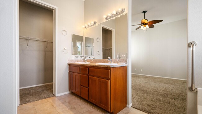 Building Photo - 49142 Barrymore St