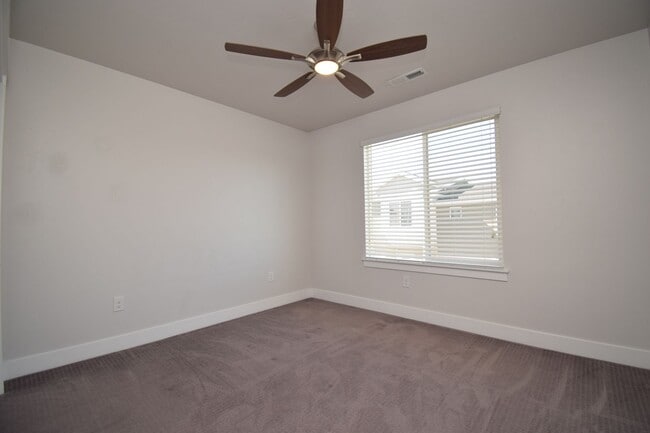 Building Photo - 4 Bed 3.5 Bath Sunny and Spacious South Jordan Corner-Lot Home with Views!