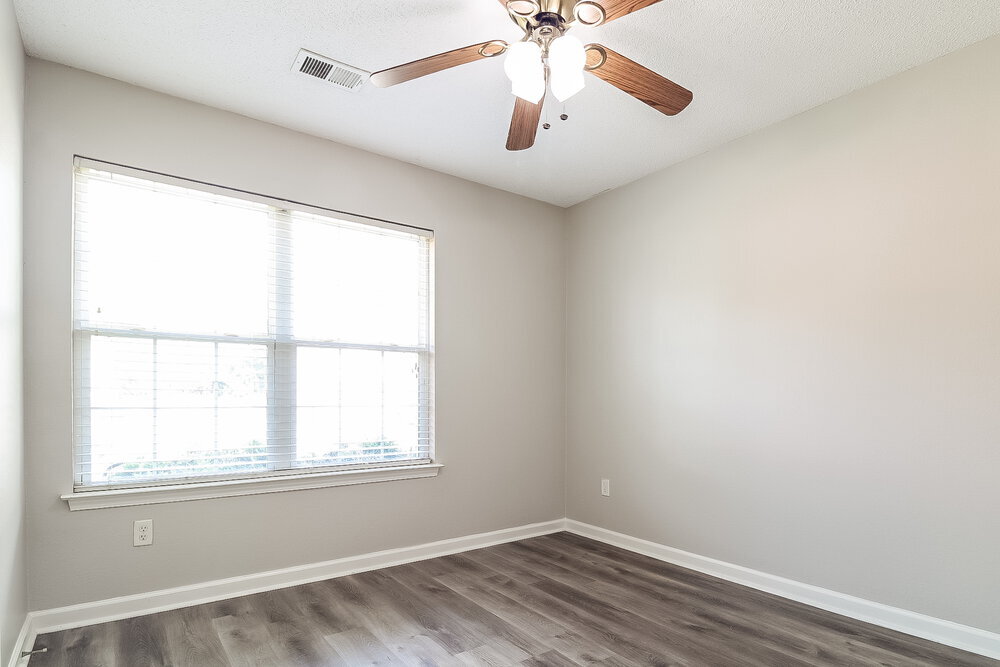 Building Photo - 70 Oakland Woods Cove