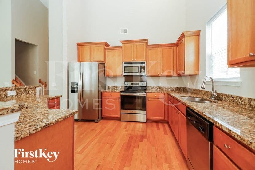 Building Photo - 115 Marinella Dr