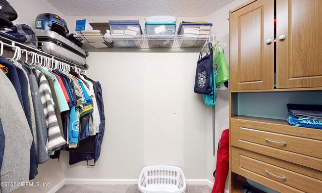 Building Photo - 9093 Fallsmill Dr