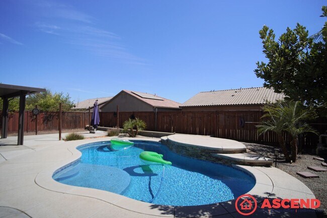 Building Photo - Phenomenal Home In Gossamer Grove!